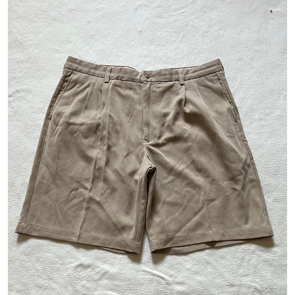 TOMMY BAHAMA Shorts Mens 36 Beige Pockets